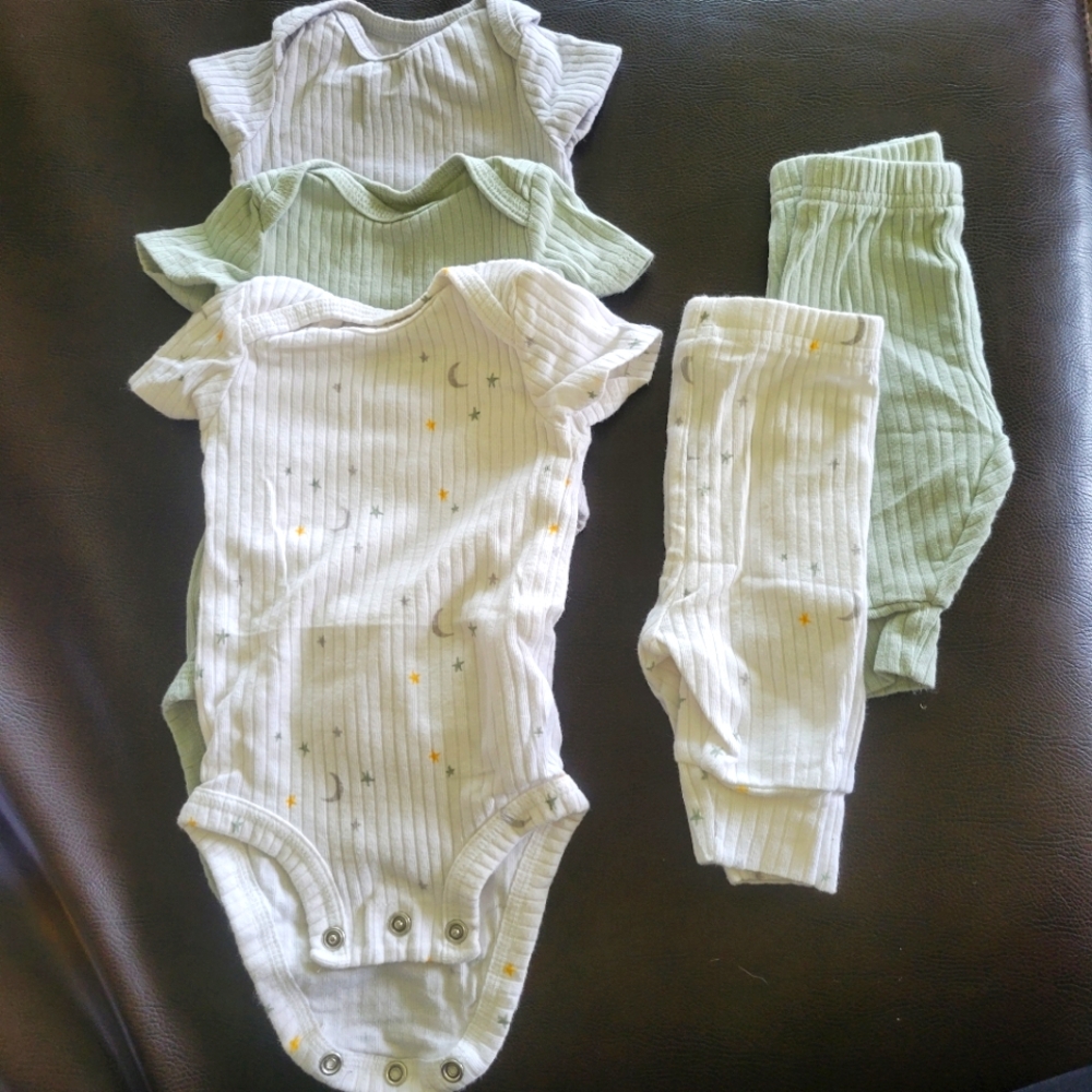 Carters newborn outfits